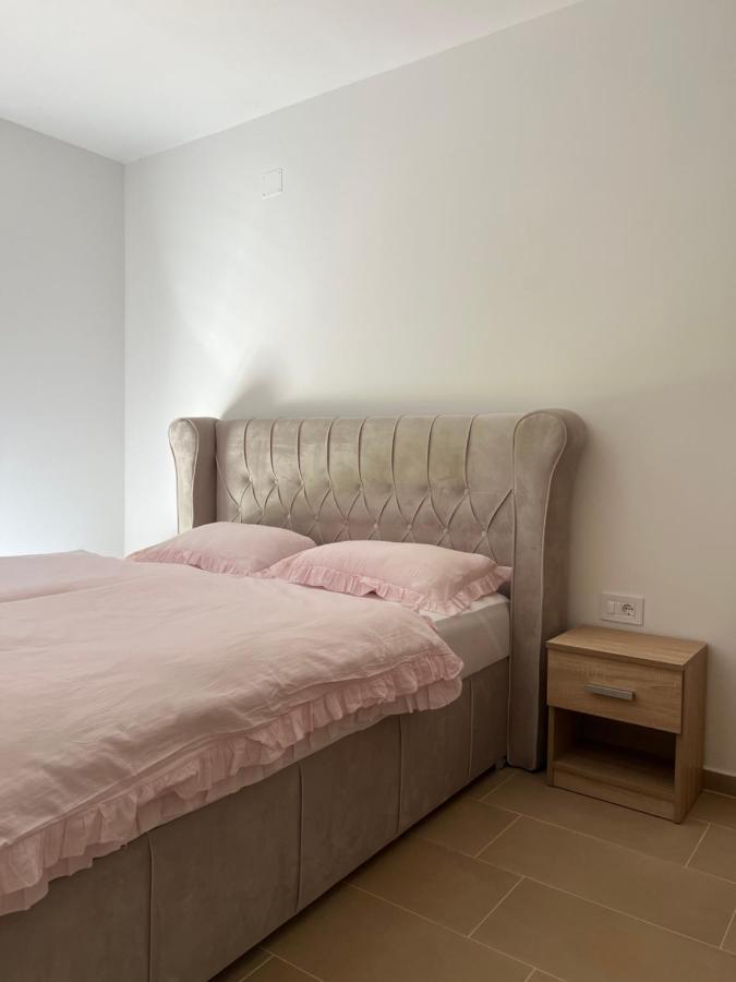 Modern Home Ula Brtonigla Luaran gambar