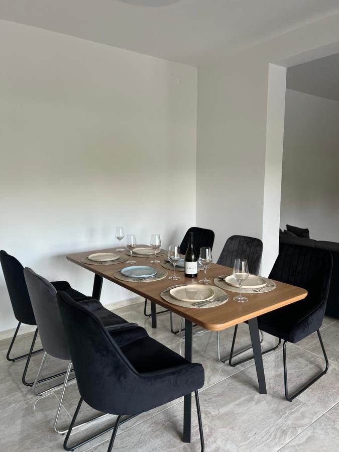Modern Home Ula Brtonigla Luaran gambar