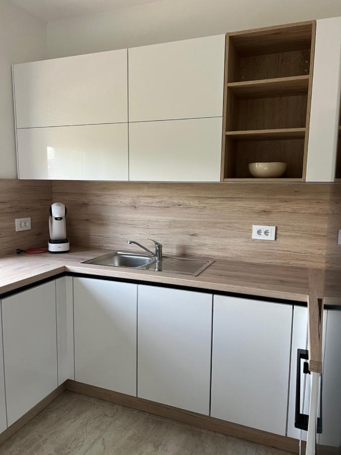 Modern Home Ula Brtonigla Luaran gambar