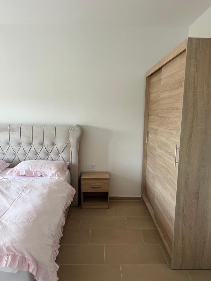 Modern Home Ula Brtonigla Luaran gambar